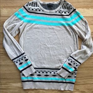 The LIMITED sweater with detail